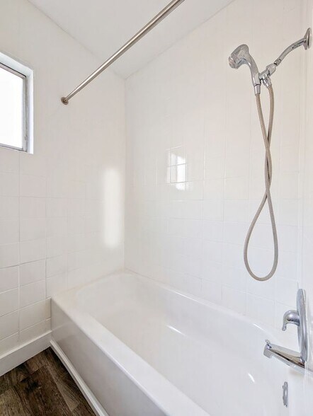 Building Photo - 1818 W Sumac Ln