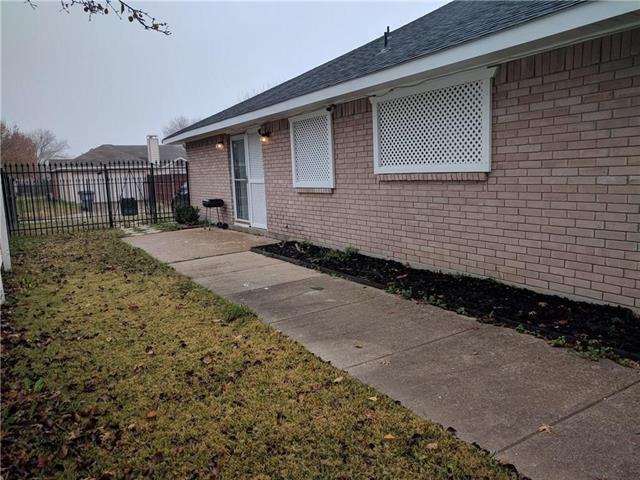 Building Photo - 1358 Meadow Creek Dr