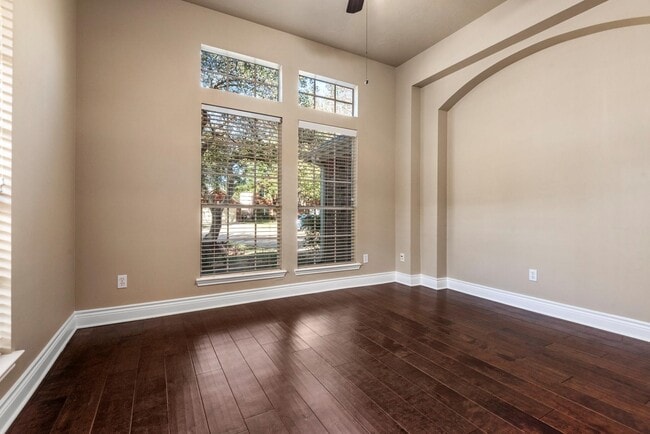 Building Photo - 3610 Hill Family Ln