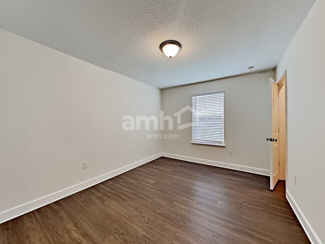 Building Photo - 4604 Birdsong Dr