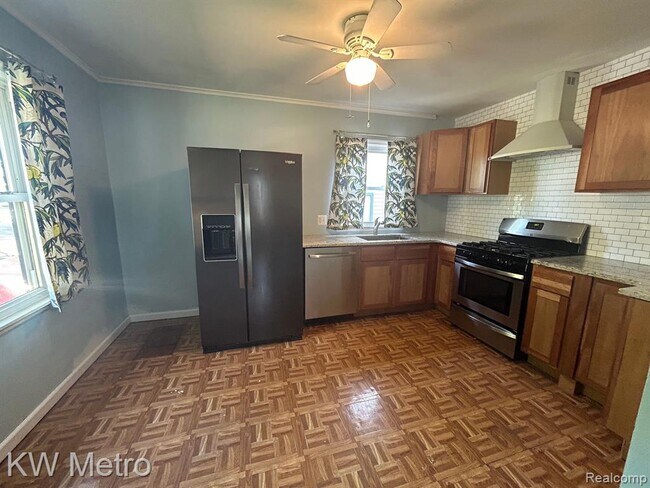 Building Photo - 1939 Bonner St