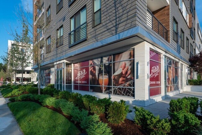 Building Photo - 60 Locust St