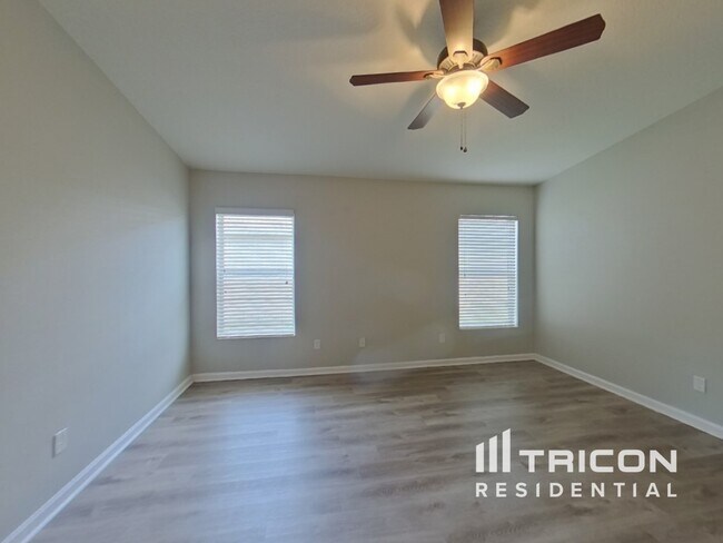 Building Photo - 1132 Hill Flower Dr
