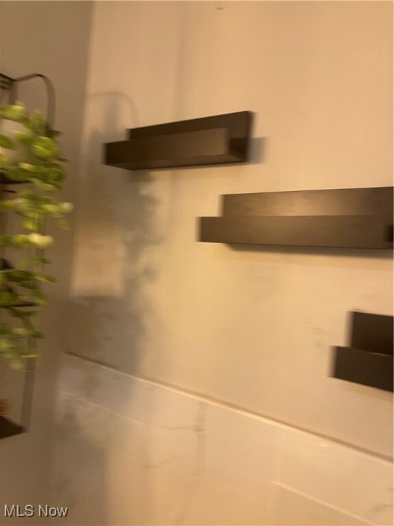 Building Photo - 12520 Edgewater Dr