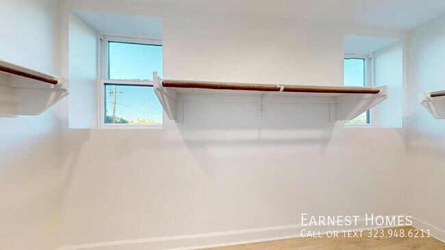 Building Photo - 8444 Camelia Ct