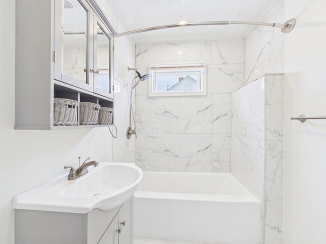 Building Photo - 1410 Greenville Ave