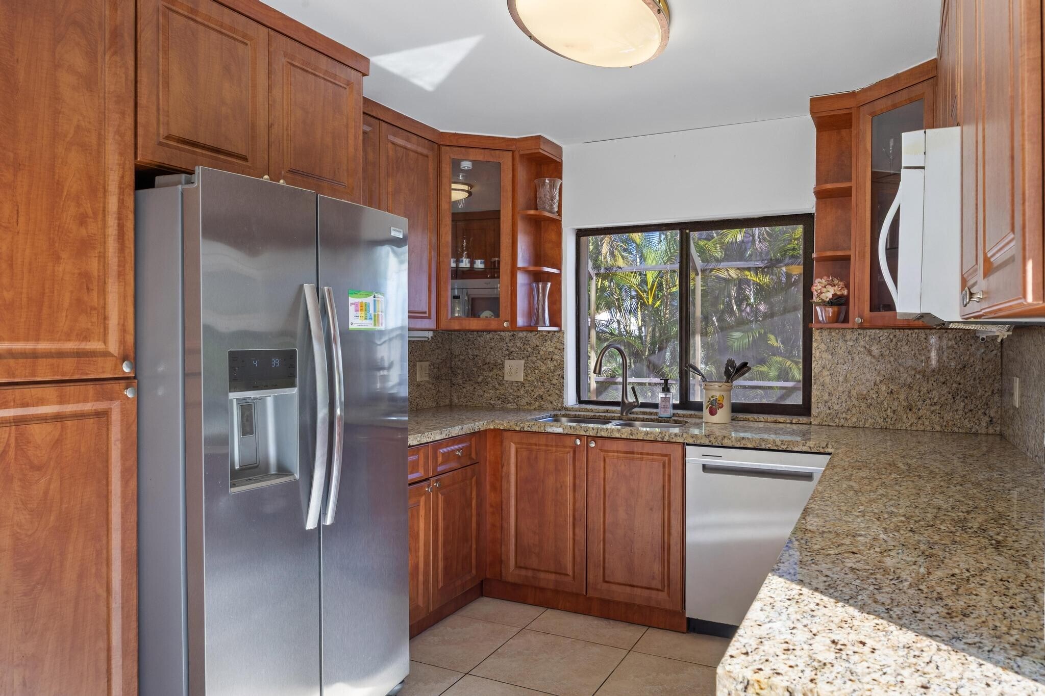 Building Photo - 2925 Azalea Dr