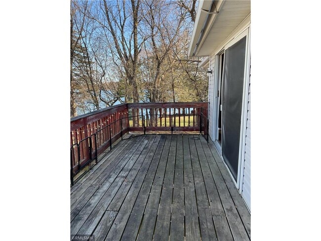 Building Photo - 28662 W Lake Dr