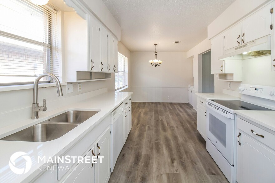 Building Photo - 1822 El Paso St