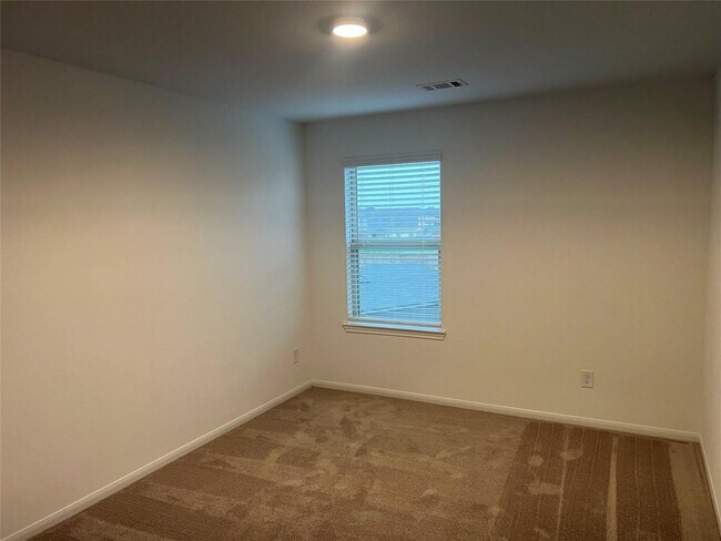 Building Photo - 21110 Turtle Gln Ln