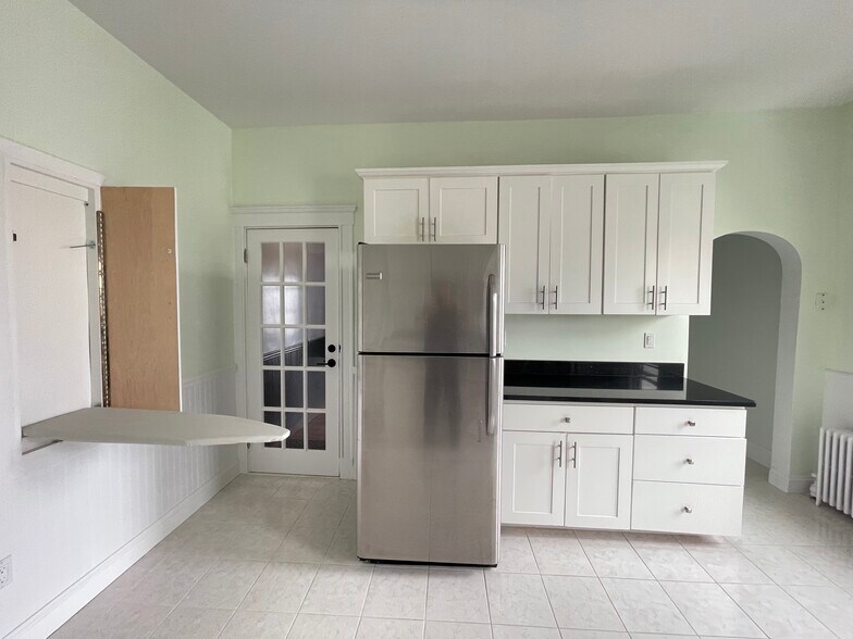 Kitchen with back entrance - 58 Bickford Ave