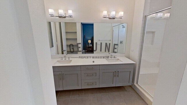 Building Photo - Coming Soon: Beautifully Furnished 3Bd 3.5Ba Condo in Costa Mesa