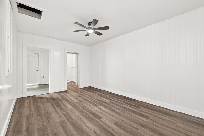 Building Photo - 8666 Candy St