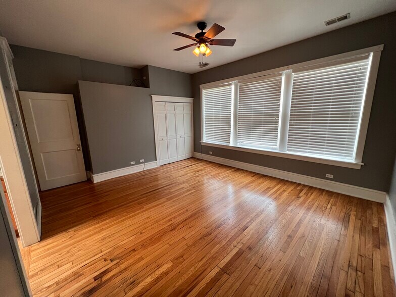 Bedroom/Living Room - 77 S Lasalle St