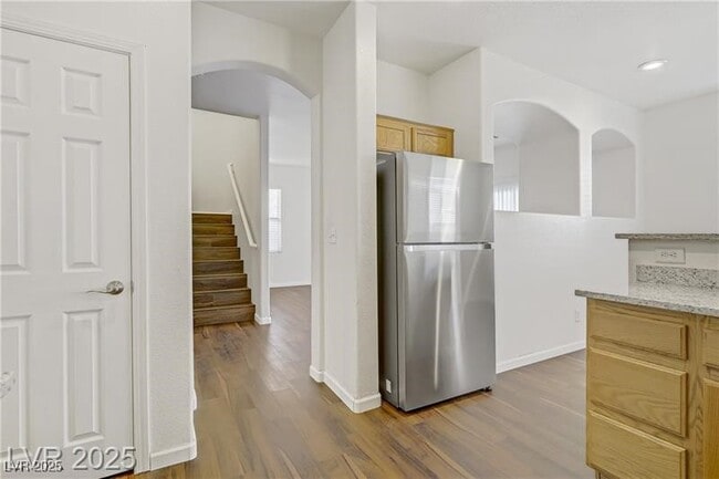Building Photo - 5948 Sakhalin Ave