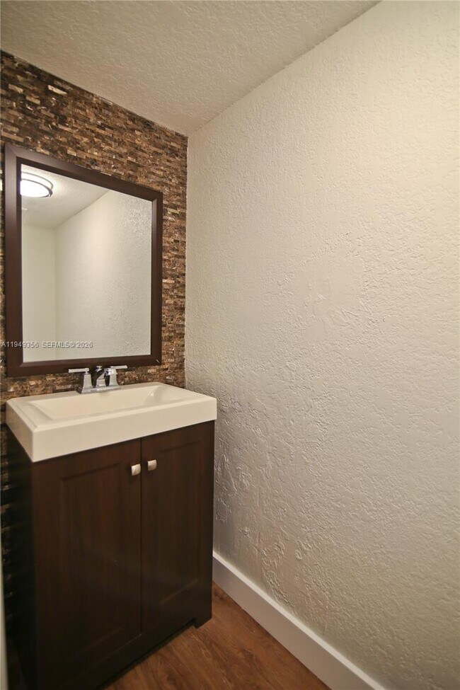 Building Photo - 8500 SW 109th Ave