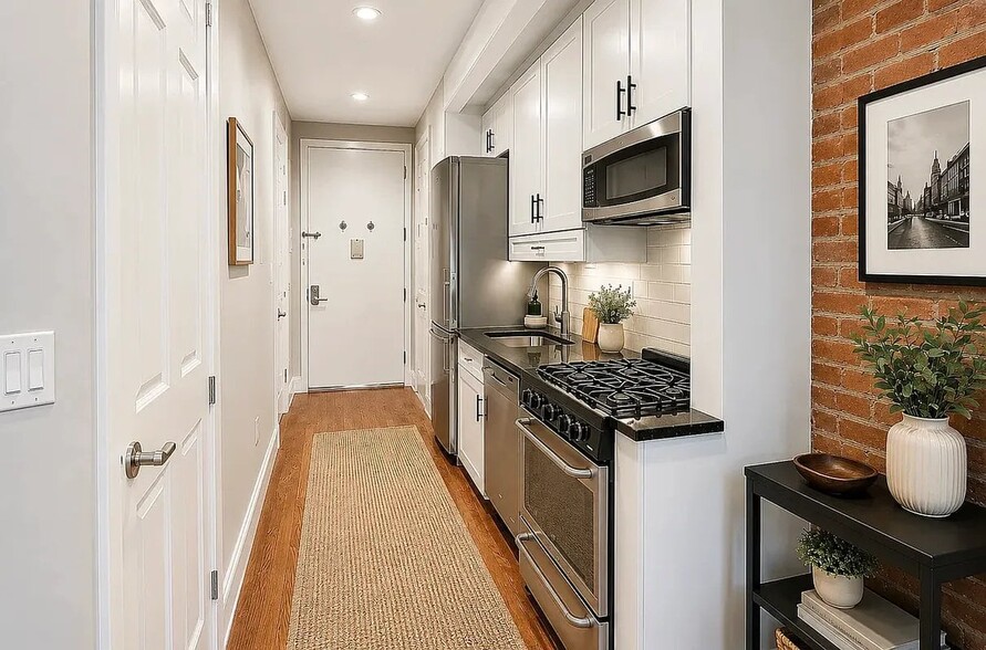 Building Photo - 248 Mott St