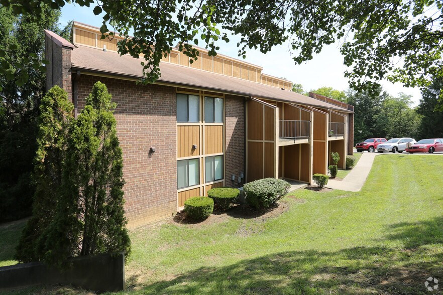 Boulder Creek 10400 Pavilion Way Jeffersontown KY 40299 Apartment