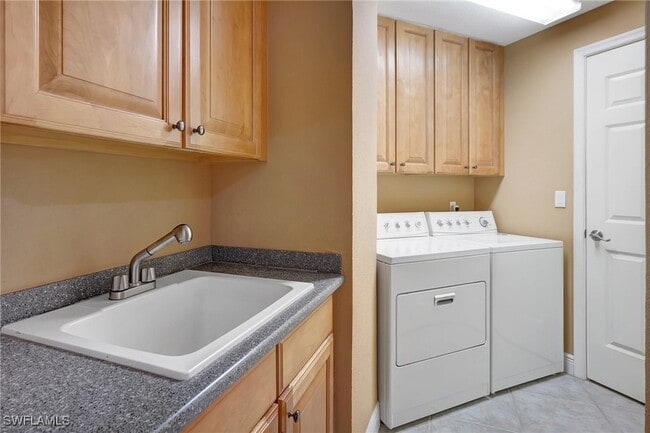 Building Photo - 22604 Island Pines Way