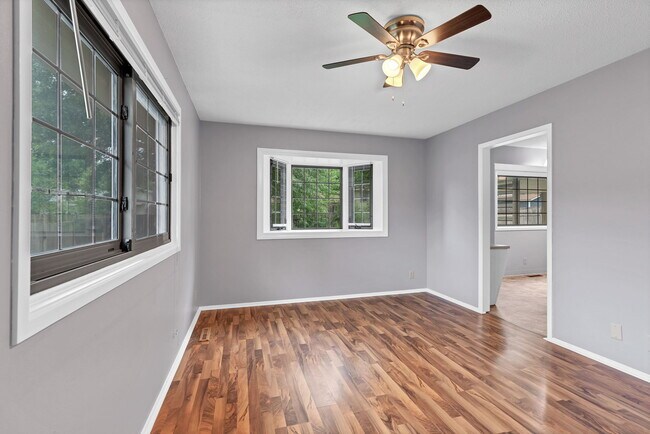 Building Photo - 1306 Brookfield Ln