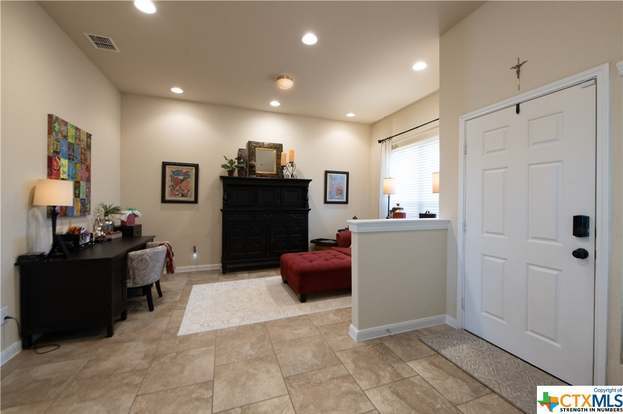 Building Photo - 5633 Briar Fld