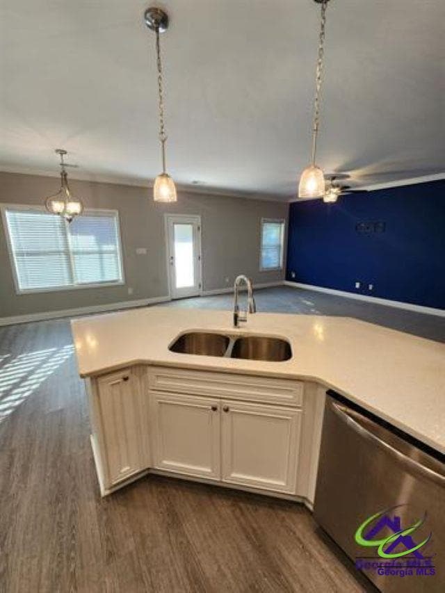 Building Photo - 205 Laurel Springs Dr