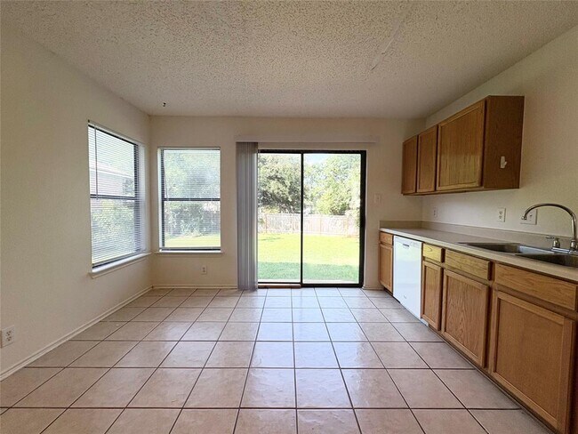 Building Photo - 8332 Montoya Cir