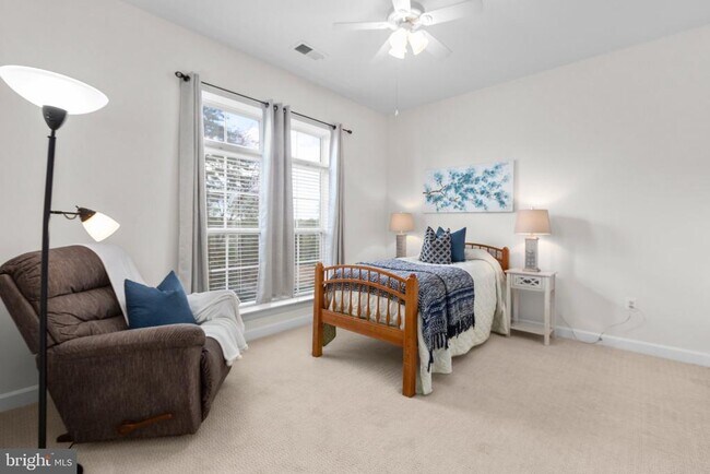 Building Photo - 830 Belmont Bay Dr