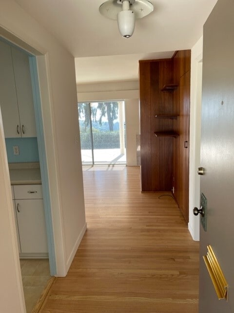 Building Photo - 4903 Whitehaven Way