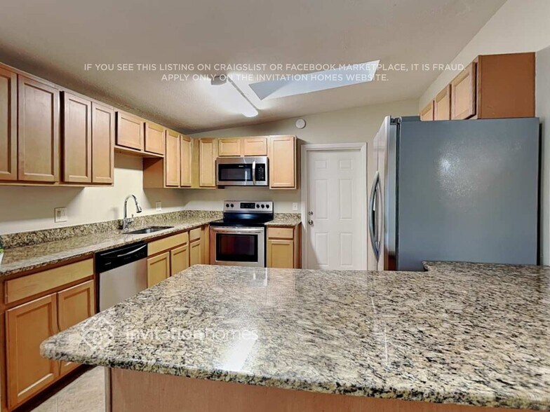 Building Photo - 2310 Sunderland Rd