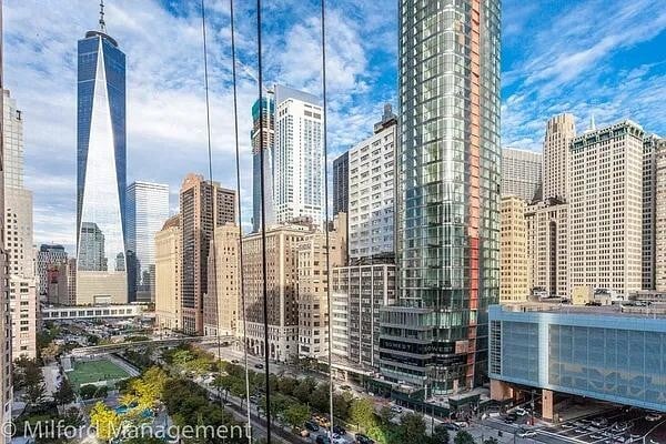 Building Photo - 99 Battery Pl