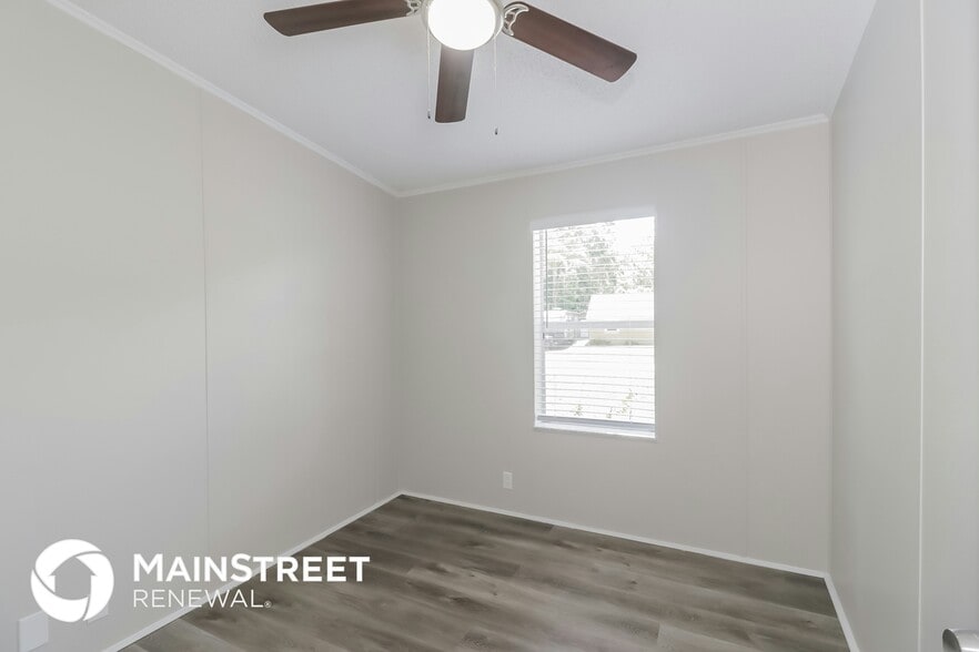 Building Photo - 4801 King Lake Dr