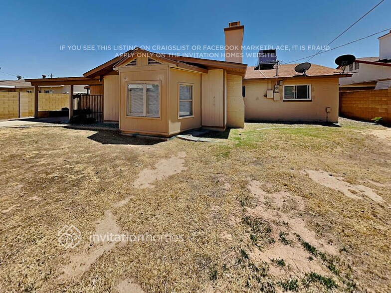 Building Photo - 4122 W Echo Ln