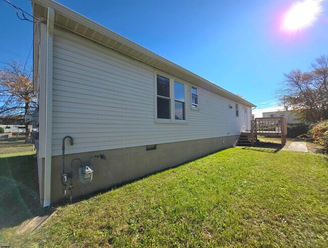 Building Photo - 1804 McKinley Ave