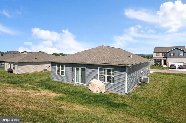 Building Photo - 171 Centergate Dr