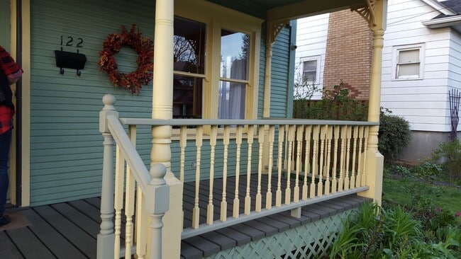 Building Photo - Beautiful 2 bedroom