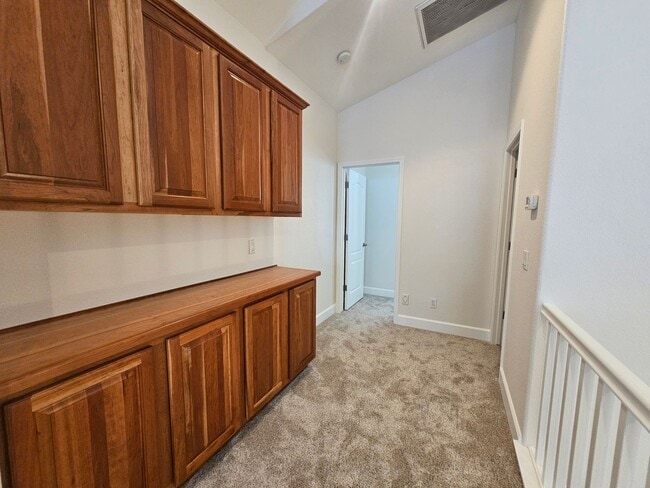 Building Photo - Beautiful Executive Home In Gated Community