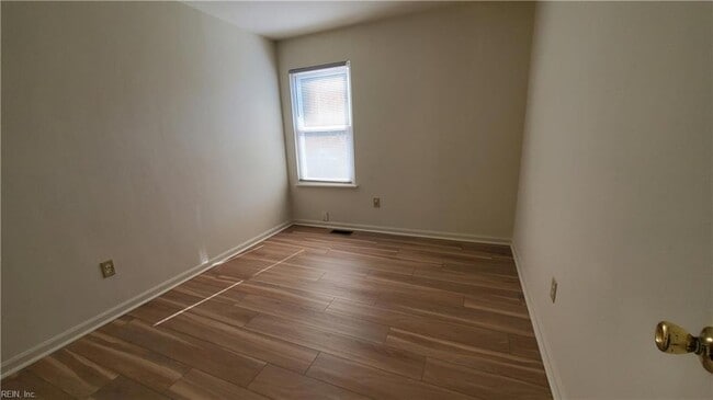Building Photo - 1219 Mill Stream Way