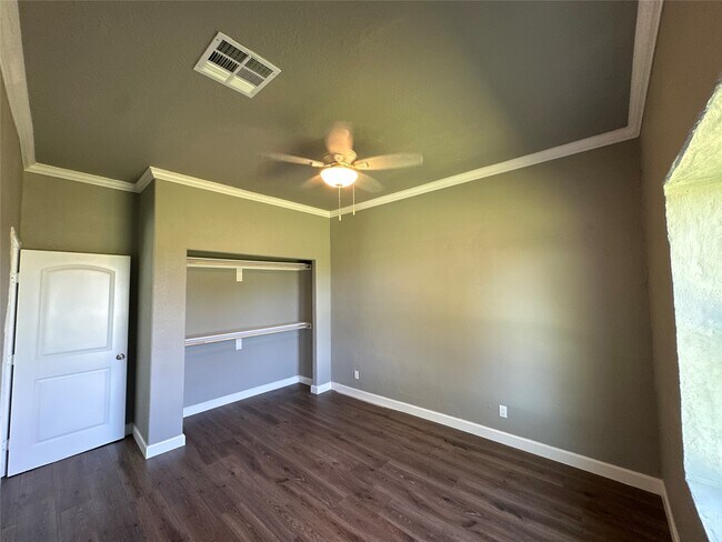 Building Photo - 40344 Harpers Church Rd
