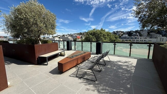 Building Photo - Epic REA: Fantastic Potrero Hill Modern 1 BR, 1 BA Condo