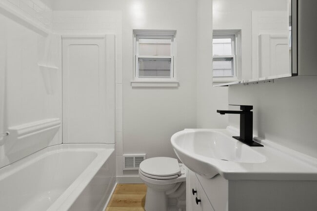 Building Photo - READY FOR MOVE IN! Don't miss this RENOVATED 4-BEDROOM located in Munhall!