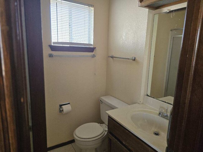 Building Photo - 3540 Breckenridge Dr
