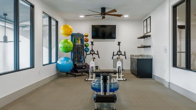 Building Photo - 12100 1/2 Ferrystone Glen Drive-SI ID1343249P