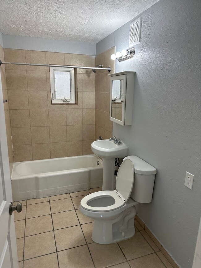 Floorplan - 328 Rhode Island (New) St NE