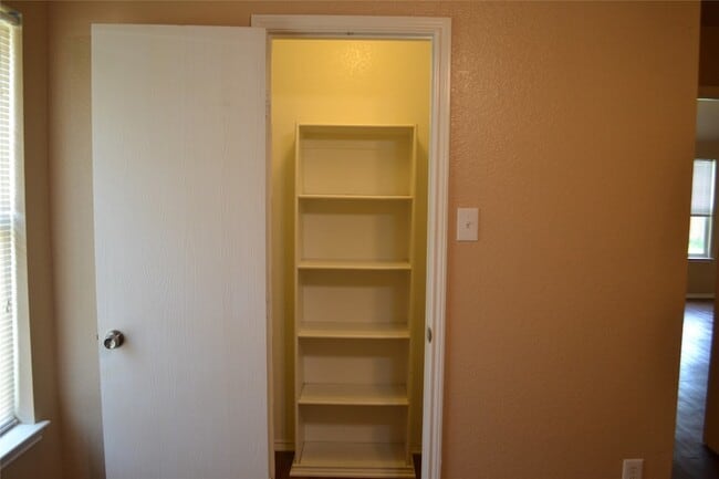 Building Photo - 1520 Carrigan Ln