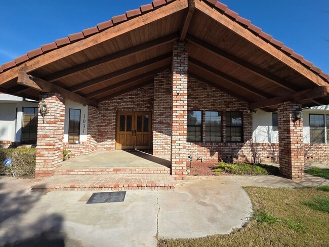 Building Photo - Gorgous 3 Bedroom 2/5 Bath Country Home