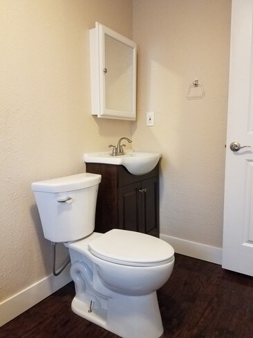 Building Photo - 32 N 9th Ave