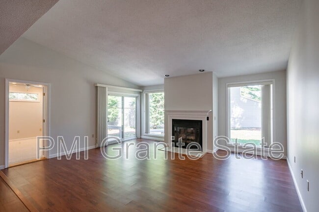 Building Photo - 44 Walden Pond Dr