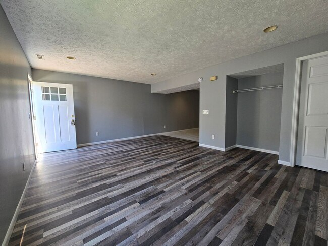 Building Photo - 4489 Ammon Ave