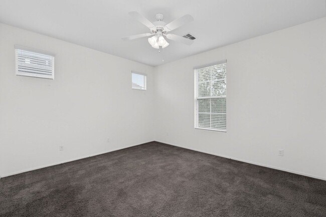 Building Photo - 4028 E Tulsa St